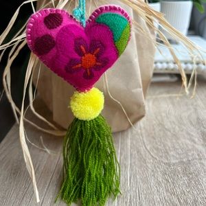 Beautiful handmade tassel, beautiful mix of colors.